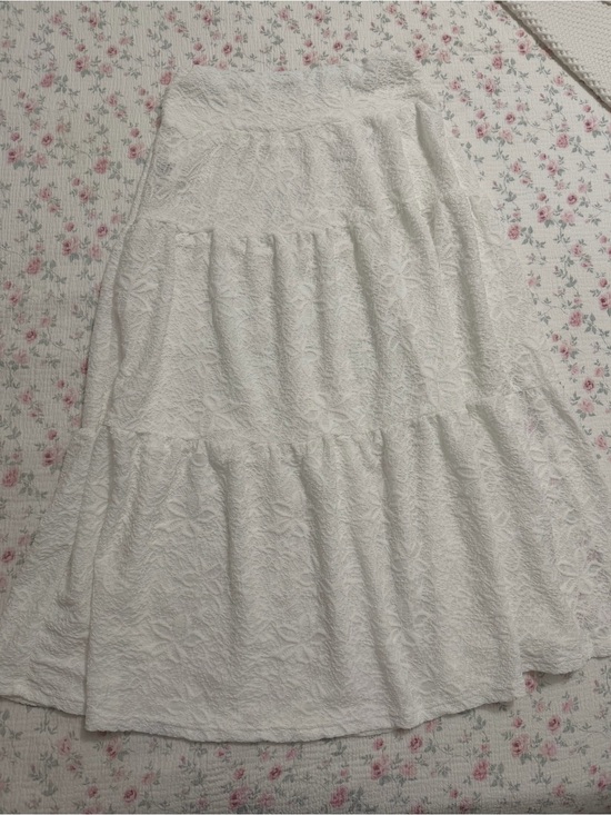 Dresses & Skirts - Women’s White Tiered Lace Skirt